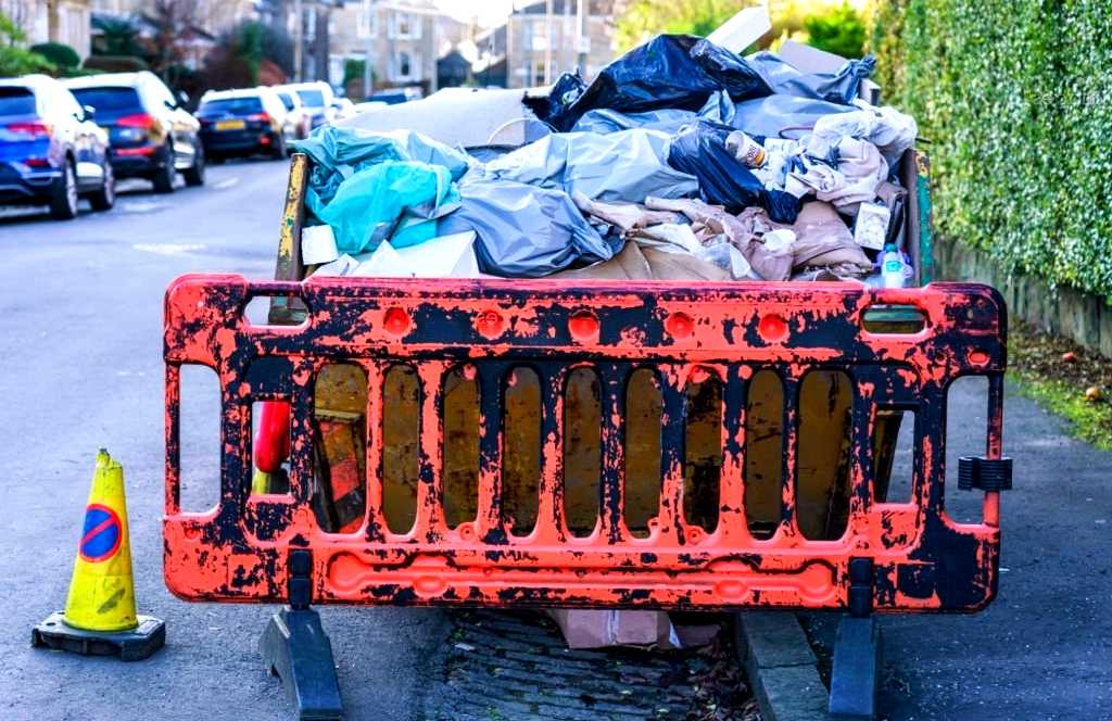 Rubbish Removal Services in Chalvedon